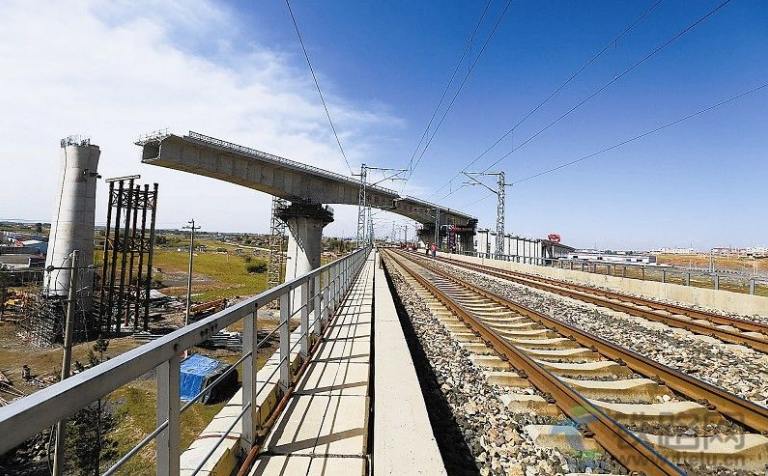 8000亿的刺激带来铁路板块全线大涨，这些公司后续重点关注
