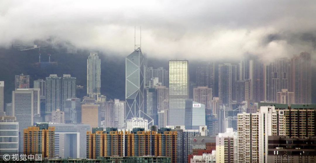 香港楼市“危局”交易额跌至16月来最差：下一个深圳？