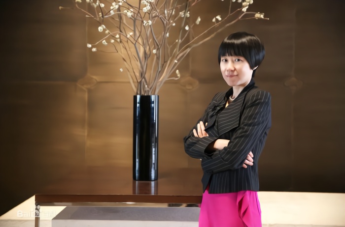 起底罗静:从sales到上市公司董事长 "木兰"也爱纸牌屋?
